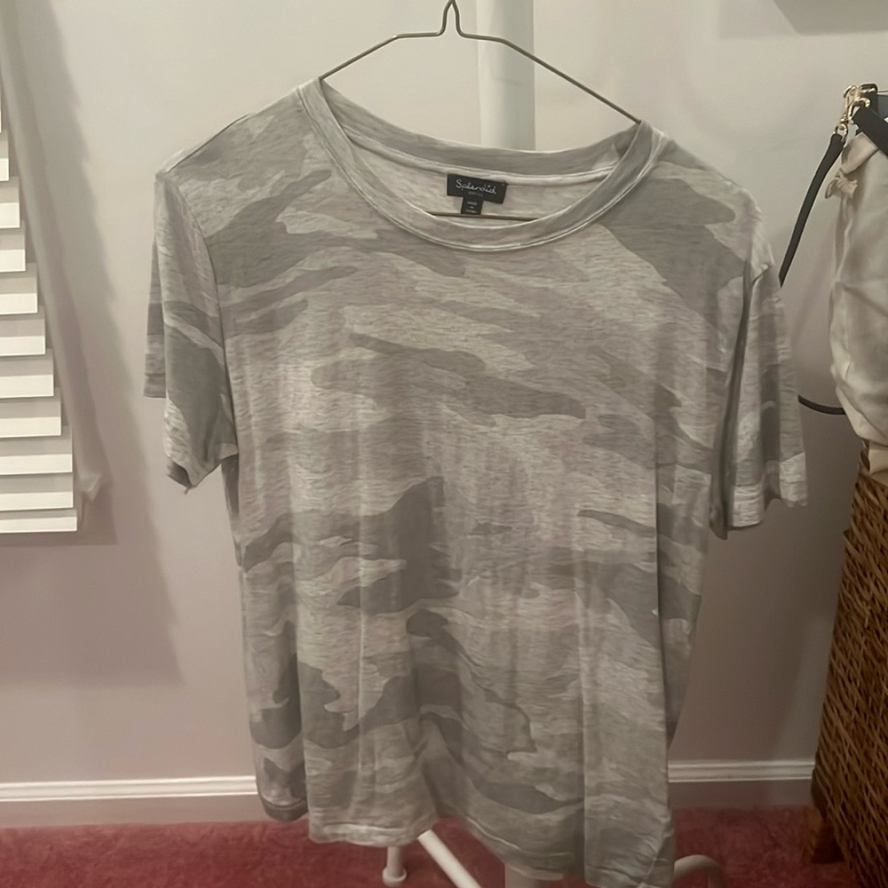 Splendid-light grey, camouflage short sleeve shirt